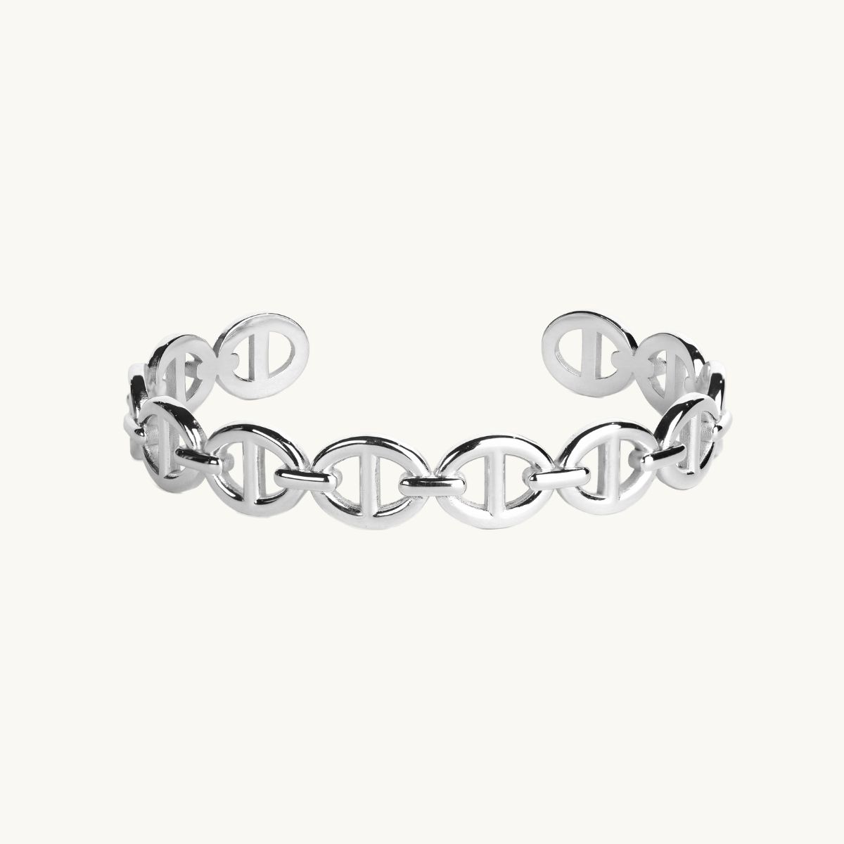 A anchor chain bangle in sterling silver