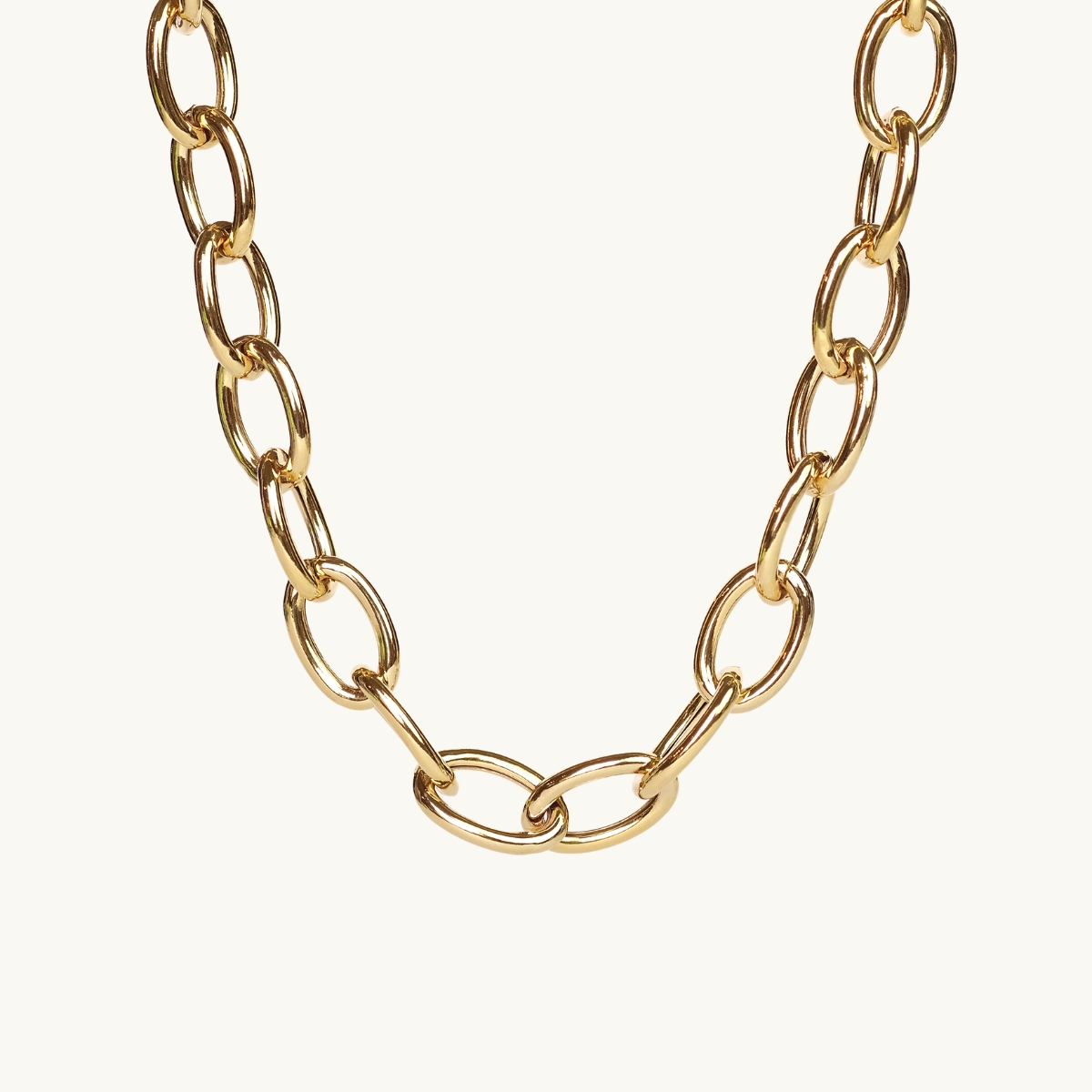 Chunky chain link necklace in gold