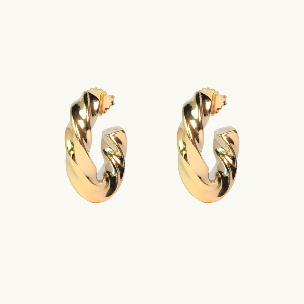 Spin hoops in gold