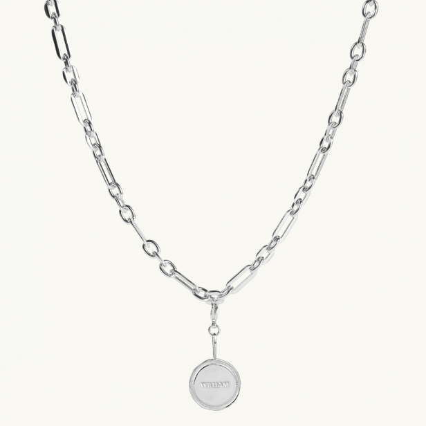 Name pendant gold on chunky chain