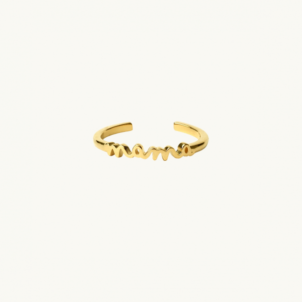Ring in gold with the word mama
