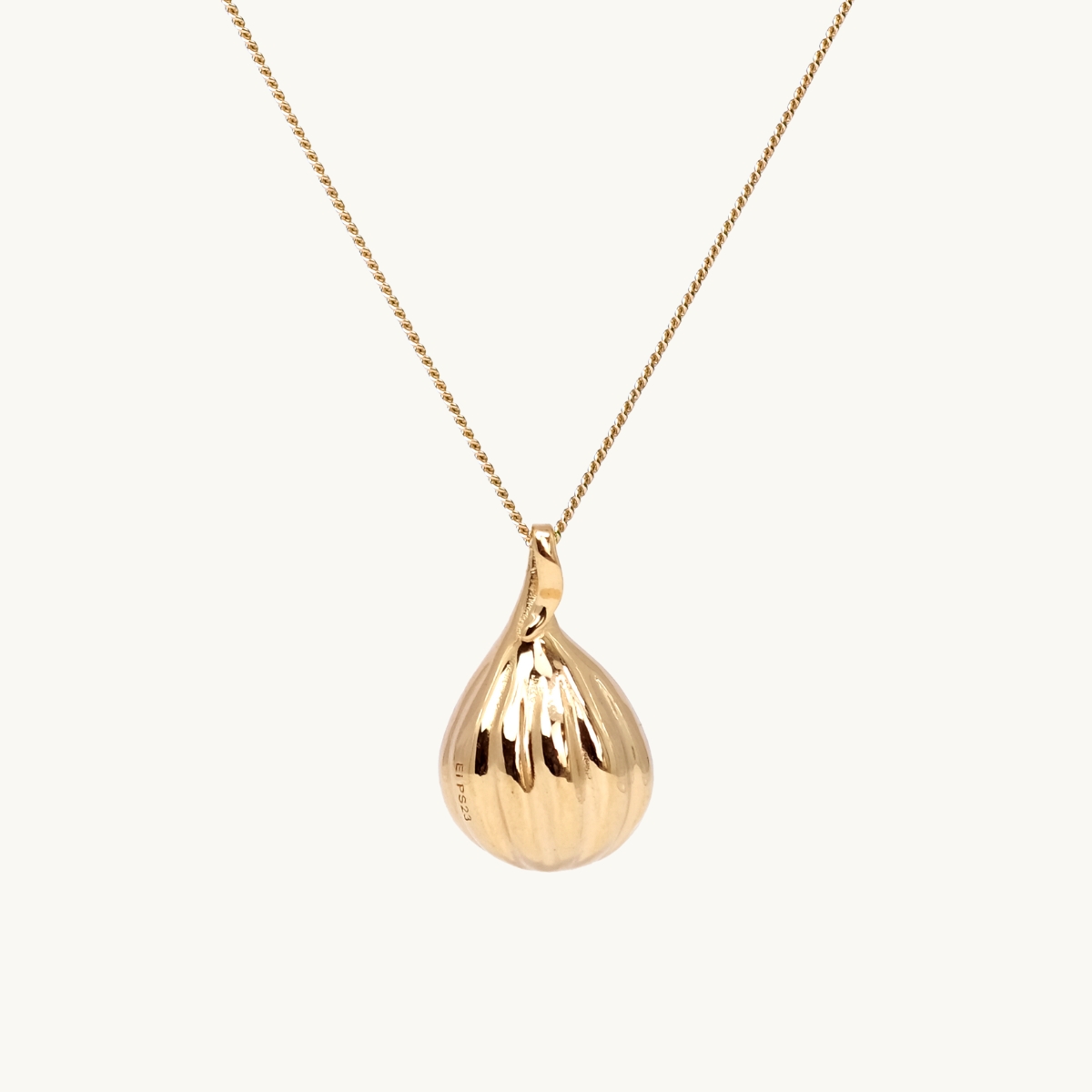 Fig necklace in gold