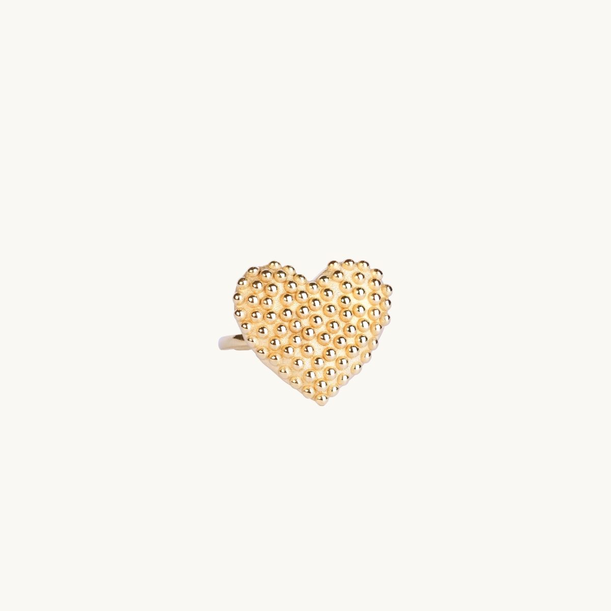 Dew drops on a heart ring i 18k goldplated brass.