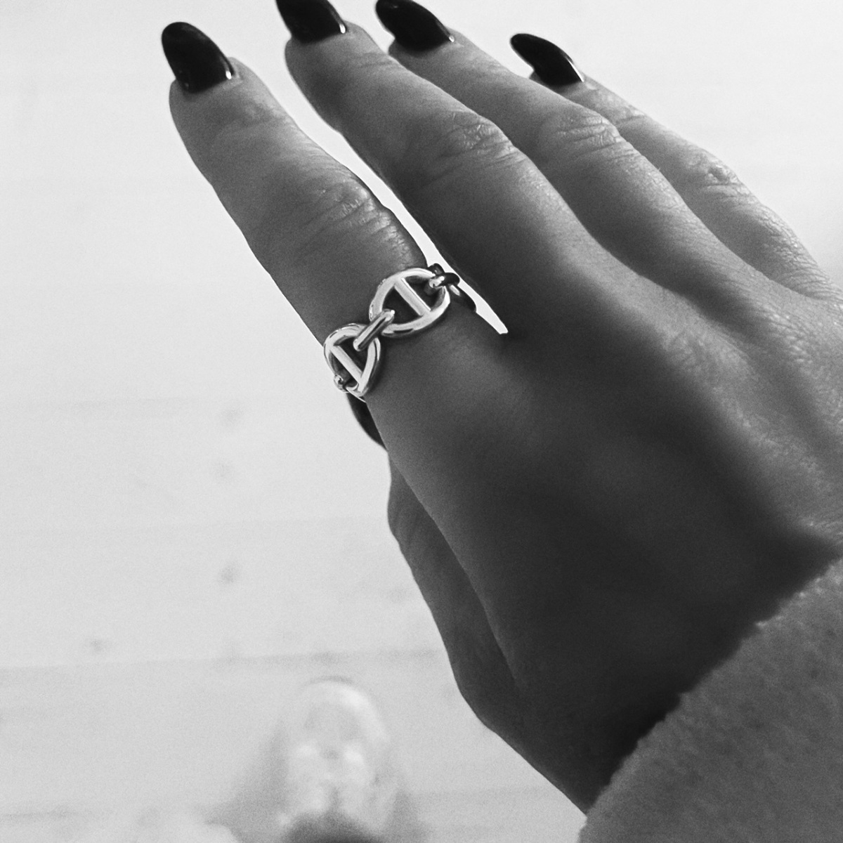 Ring in silver with anchor pattern
