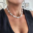 Anchor chain in silver on model