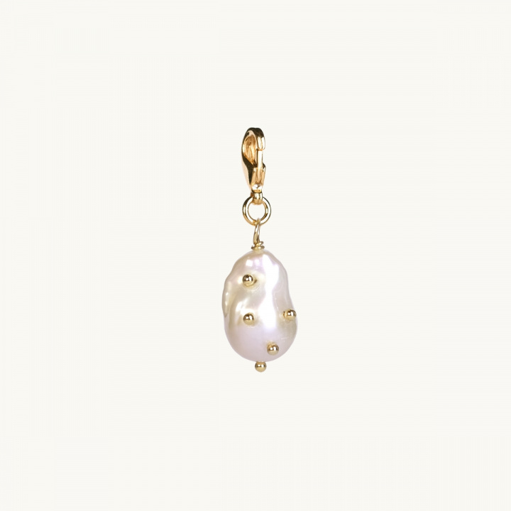 Freshwater pearl with golden studs