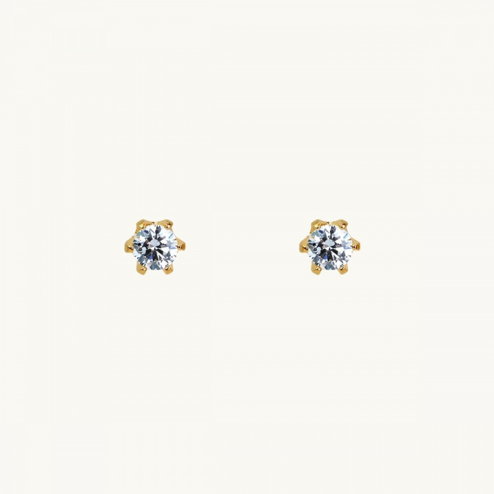 Pin earrings with a 4mm white stone