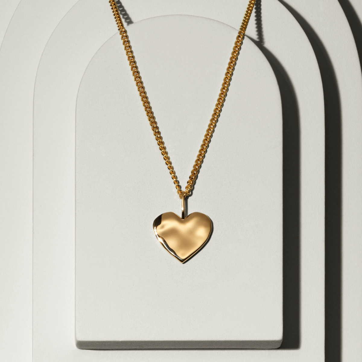 ORGANIC HEART NECKLACE GOLD | EMMA ISRAELSSON