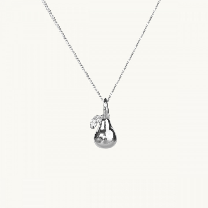 A silver necklace with a pendant in shape of a pear