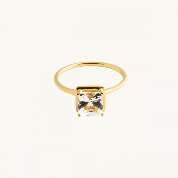 18K gold ring with a square white topaz stone