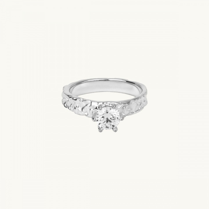 Small princess ring in sterling silver with white stone 