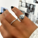 Signet ring in silver on model