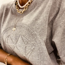 Close up on grey t-shirt with diamond print